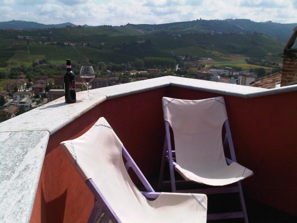 Dimora San Sebastiano Bed and Breakfast Neive Kamer foto