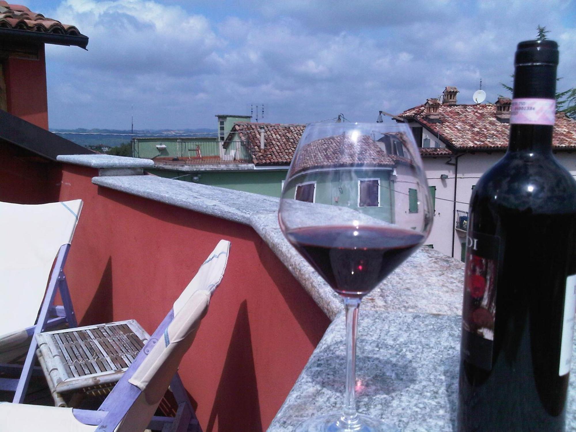 Dimora San Sebastiano Bed and Breakfast Neive Buitenkant foto